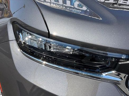 New 2025 Jeep Grand Cherokee Laredo X w/ Luxury Tech Group I image 11