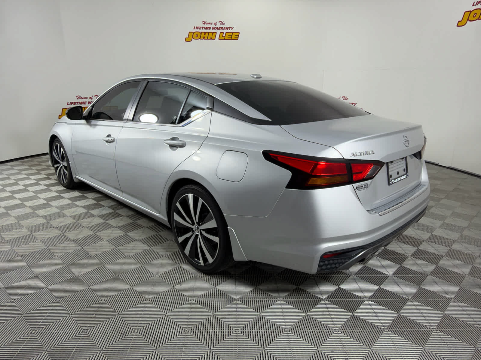 Used 2019 Nissan Altima 2.5 SR w/ SR Premium Package FWD image 3