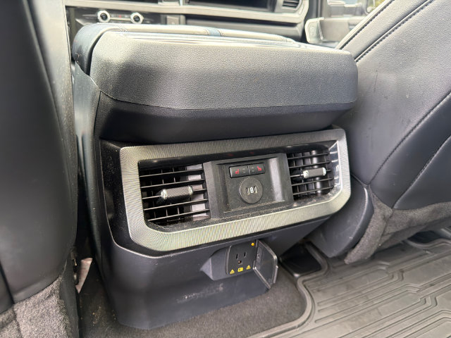 Used 2025 Ford F250 Platinum AWD/4WD image 23