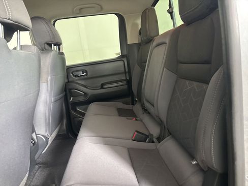 Used 2025 Nissan Frontier SV w/ SV Convenience Package RWD image 20
