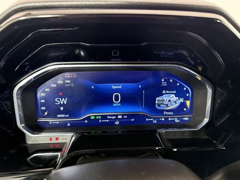 Used 2024 Chevrolet Silverado 2500 LT w/ Convenience Package image 25