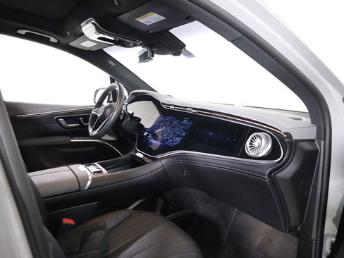 Used 2023 Mercedes-Benz EQS 580 4MATIC SUV image 50