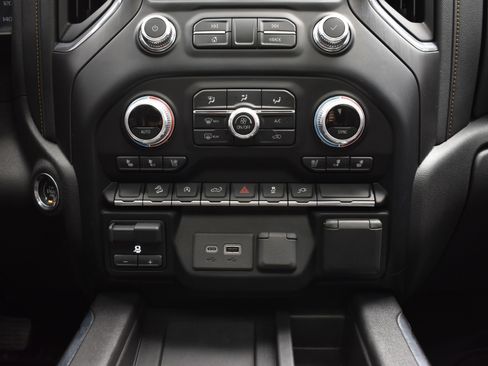 Used 2021 GMC Sierra 1500 AT4 w/ AT4 Preferred Package image 35