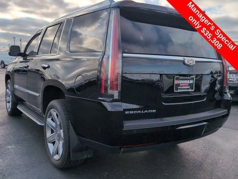 Used 2019 Cadillac Escalade Premium Luxury image 5