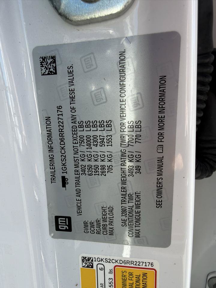 Used 2024 GMC Yukon AT4 w/ Technology Package AWD/4WD image 51