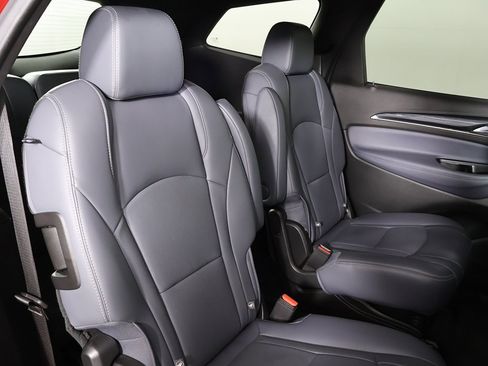 Used 2024 Buick Enclave Premium image 34