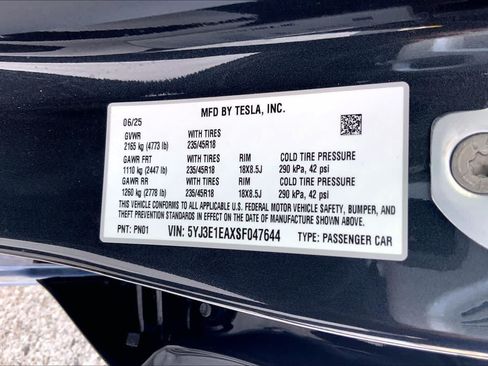 Used 2025 Tesla Model 3 Long Range RWD image 19