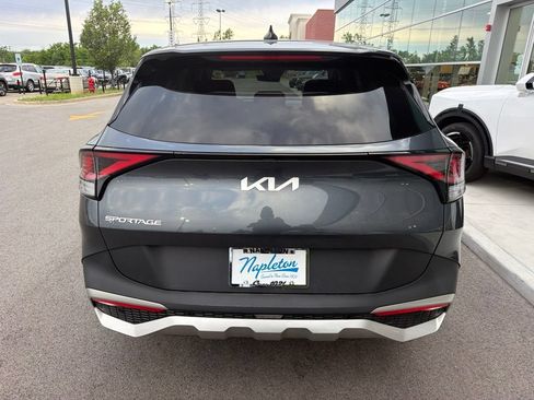 Used 2023 Kia Sportage LX FWD image 5