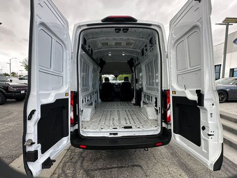 Used 2023 Ford Transit 250 148 High Roof RWD image 19