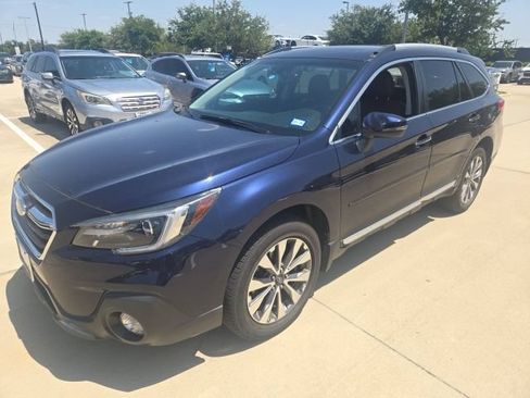 Used 2018 Subaru Outback 3.6R Touring AWD/4WD image 6