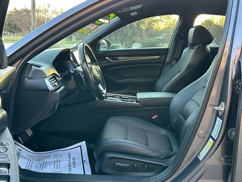 Used 2019 Honda Accord Sport image 10