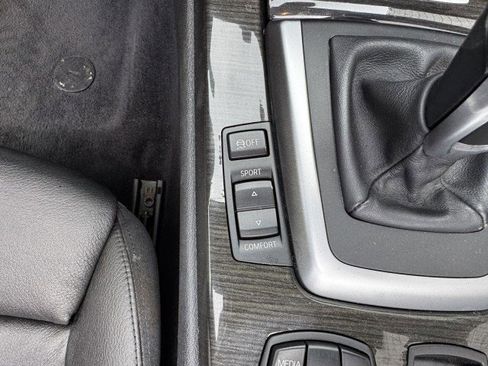 Used 2016 BMW Z4 sDrive35i RWD image 25