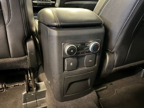 Used 2023 Ford Explorer Limited image 22