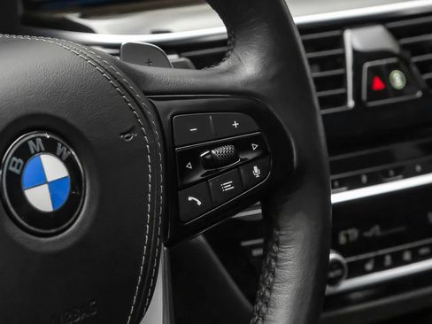 Used 2023 BMW 530i w/ Premium Package RWD image 24