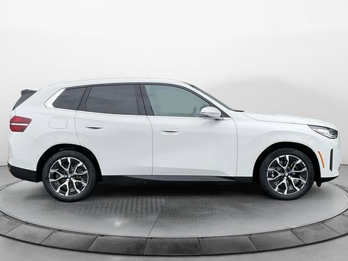 Certified 2025 BMW X3 xDrive30i w/ Premium Package image 8