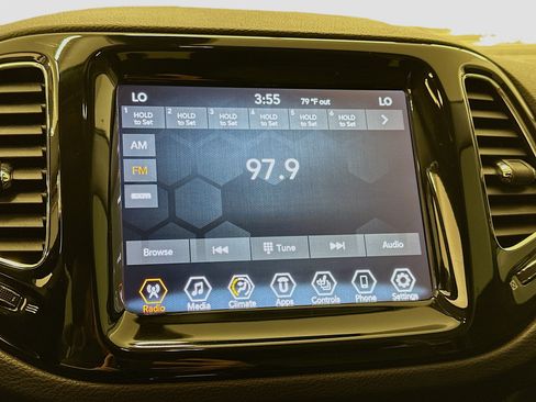 Used 2019 Jeep Compass Limited AWD/4WD image 21