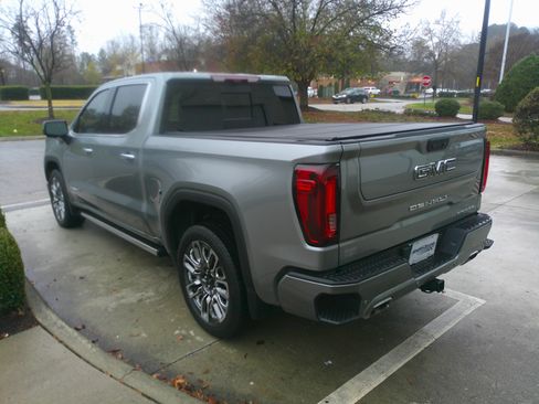 Used 2024 GMC Sierra 1500 Denali Ultimate image 10