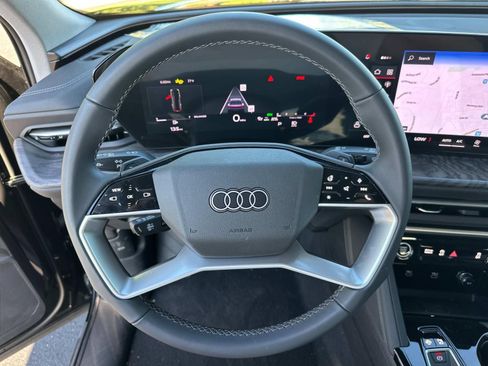 New 2025 Audi Q5 Premium image 15