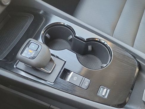 Used 2023 Nissan Rogue SV w/ SV Premium B Package FWD image 29