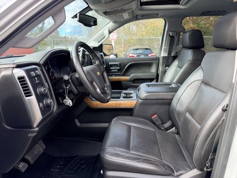 Used 2018 Chevrolet Silverado 1500 LTZ w/ Sport Package image 6