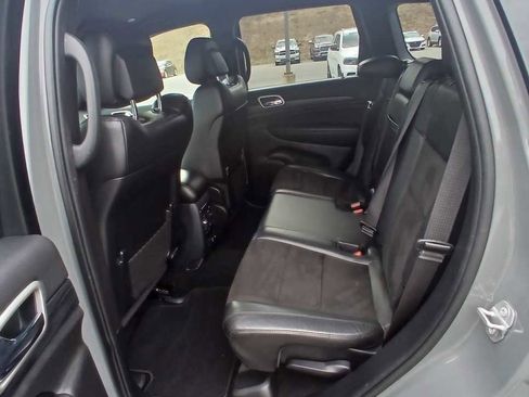 Used 2020 Jeep Grand Cherokee Altitude AWD/4WD image 13