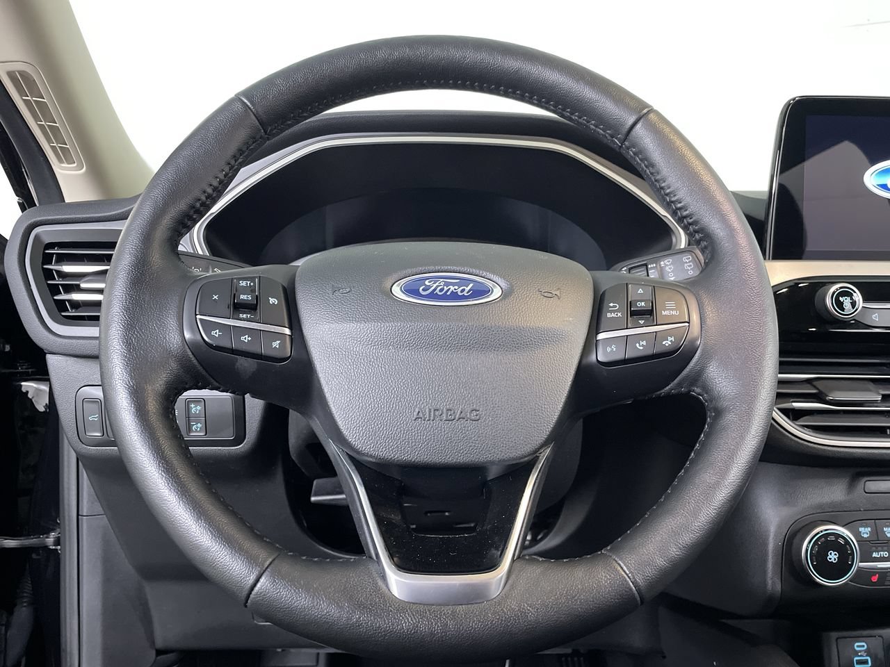 Used 2020 Ford Escape SEL AWD/4WD image 14