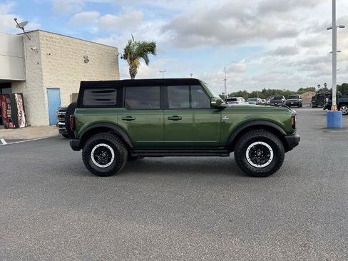 Certified 2023 Ford Bronco Outer Banks w/ Sasquatch Package image 2
