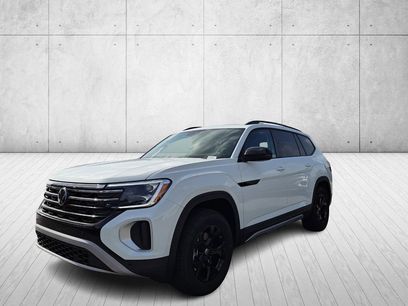 New 2025 Volkswagen Atlas Peak Edition SE