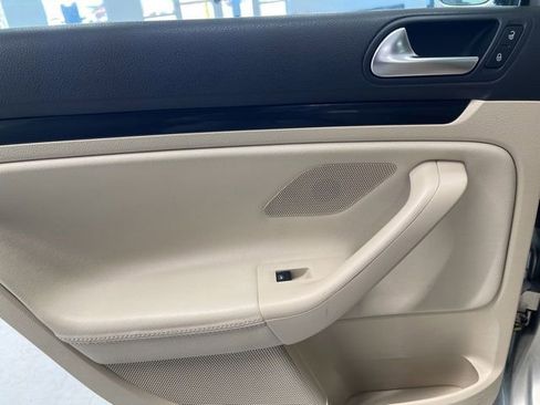 Used 2012 Volkswagen Jetta SE image 23