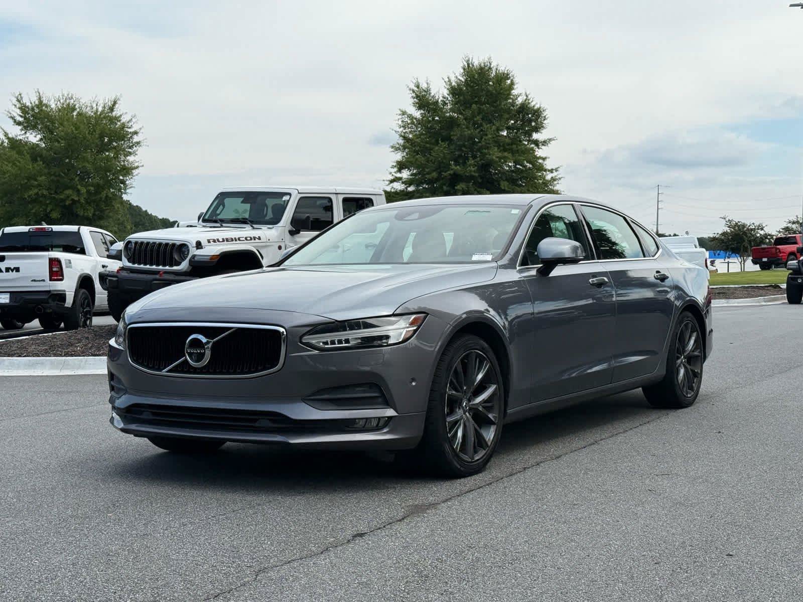 Used 2018 Volvo S90 T5 Momentum AWD/4WD image 1