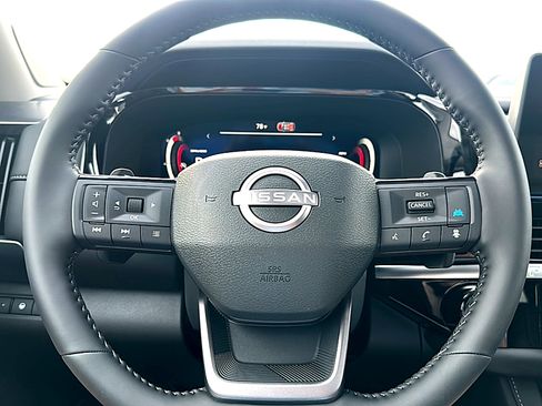 New 2026 Nissan Pathfinder SL w/ SL Premium Package image 19