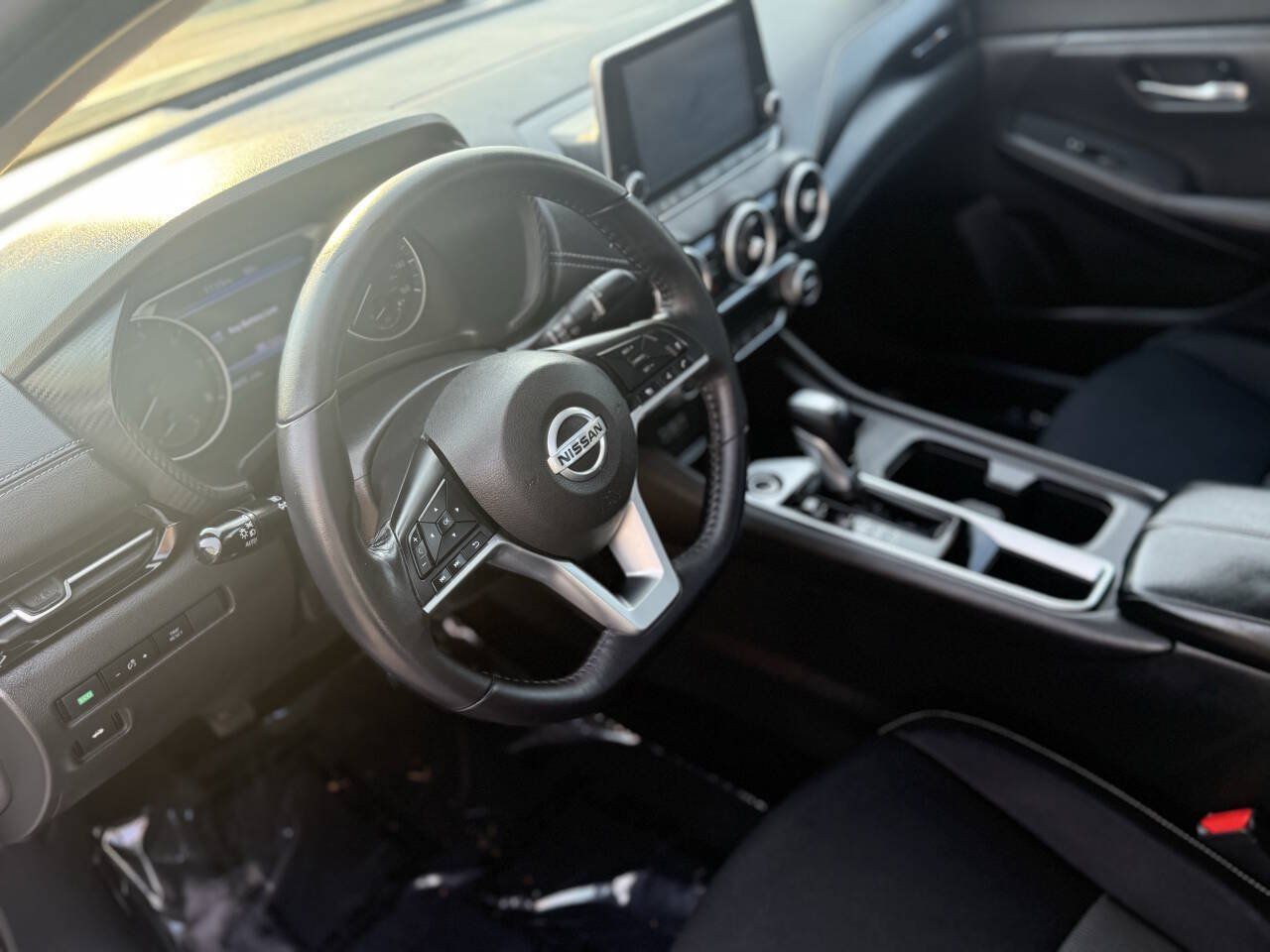 Used 2020 Nissan Sentra SV FWD image 11
