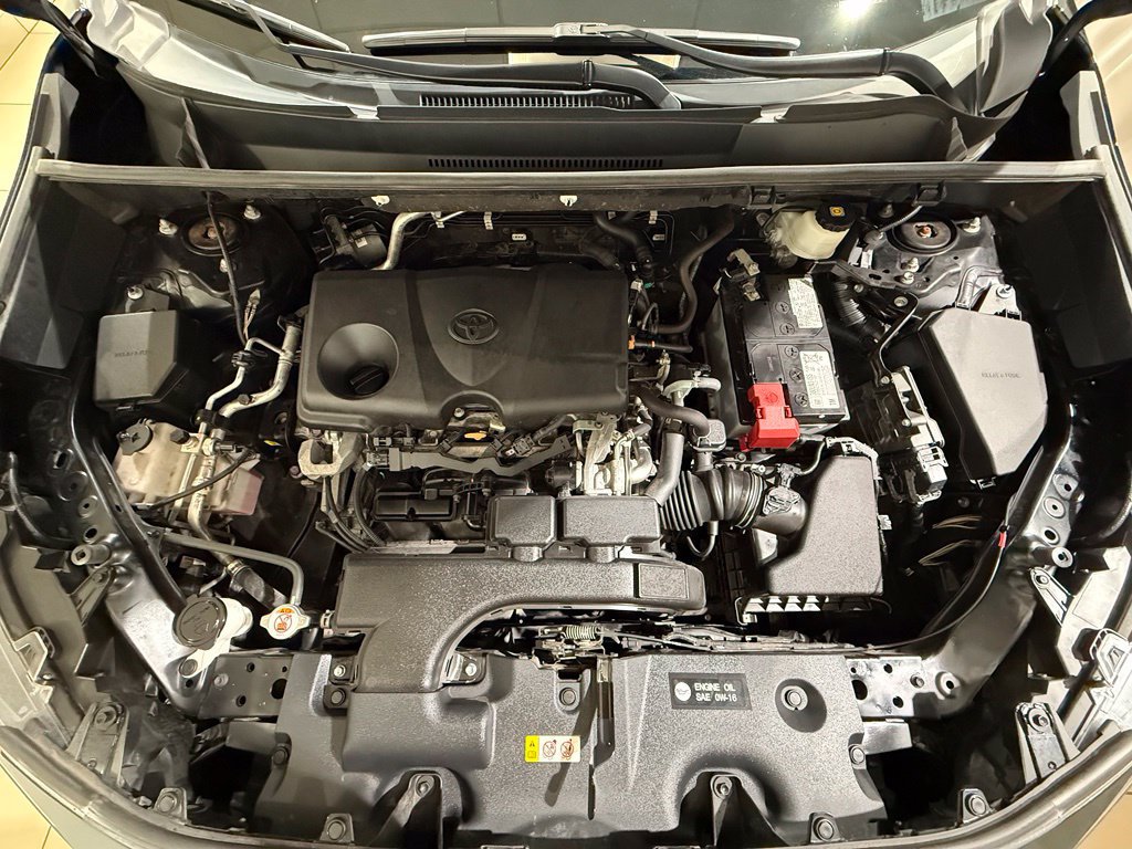 Used 2020 Toyota RAV4 XLE w/ All Weather Liner Package AWD/4WD image 10