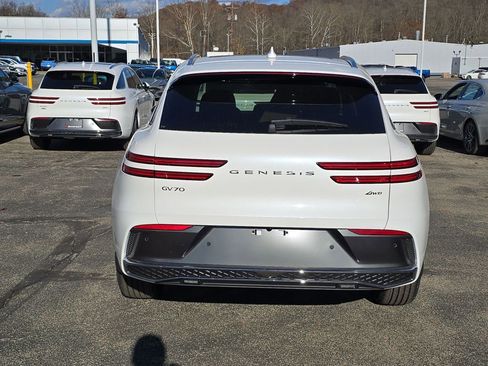 New 2026 Genesis GV70 2.5T Select AWD/4WD image 4