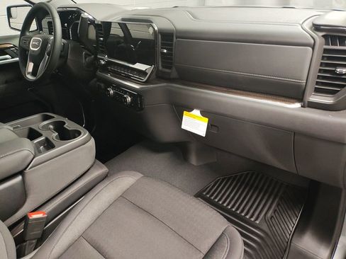 New 2026 GMC Sierra 1500 Elevation image 8