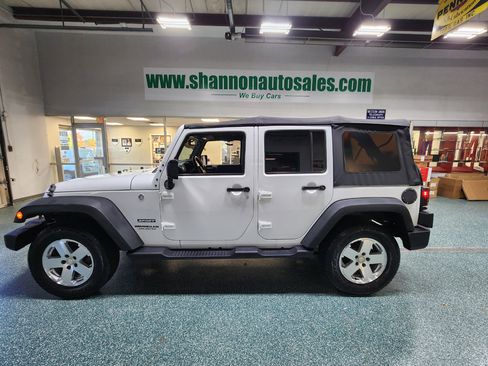 Used 2016 Jeep Wrangler Unlimited Sport w/ Quick Order Package 24S image 11
