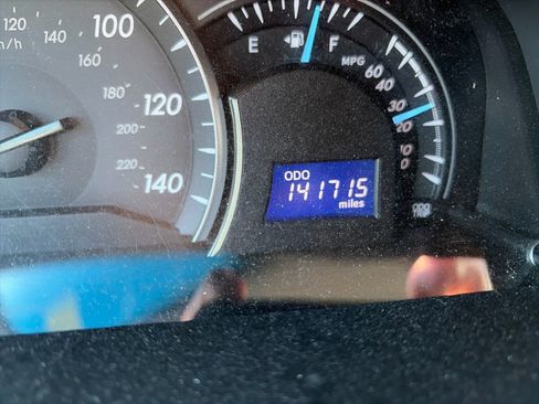 Used 2012 Toyota Camry LE FWD image 8