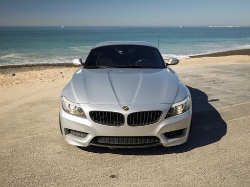 Used 2013 BMW Z4 sDrive28i RWD image 2