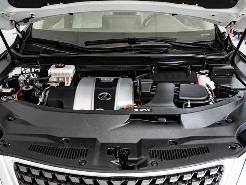 Used 2022 Lexus RX 450hL Luxury w/ Cold Area Package (CT) image 46