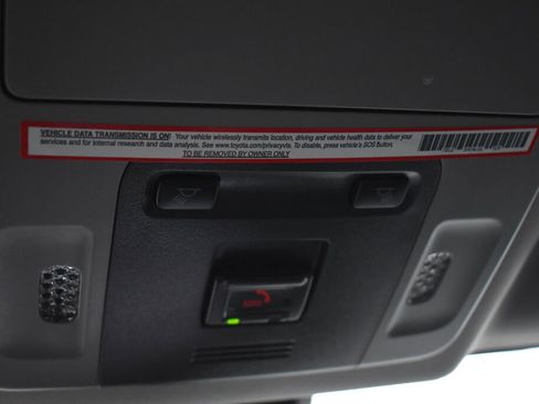 Certified 2022 Toyota Camry SE image 16