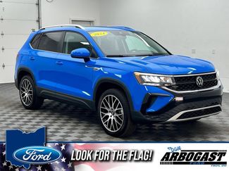Used 2024 Volkswagen Taos SE w/ Panoramic Sunroof Package AWD/4WD video 1