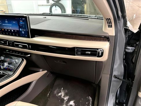 Used 2023 Lincoln Nautilus Reserve w/ Cargo Utility Package image 13