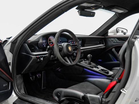 Used 2022 Porsche 911 GT3 RWD image 46