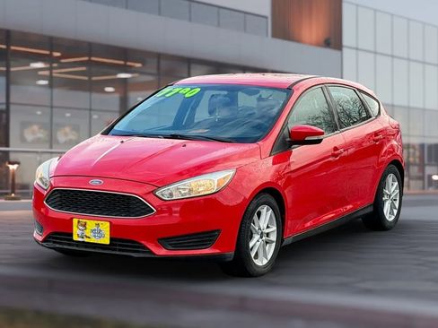 Used 2015 Ford Focus SE image 4