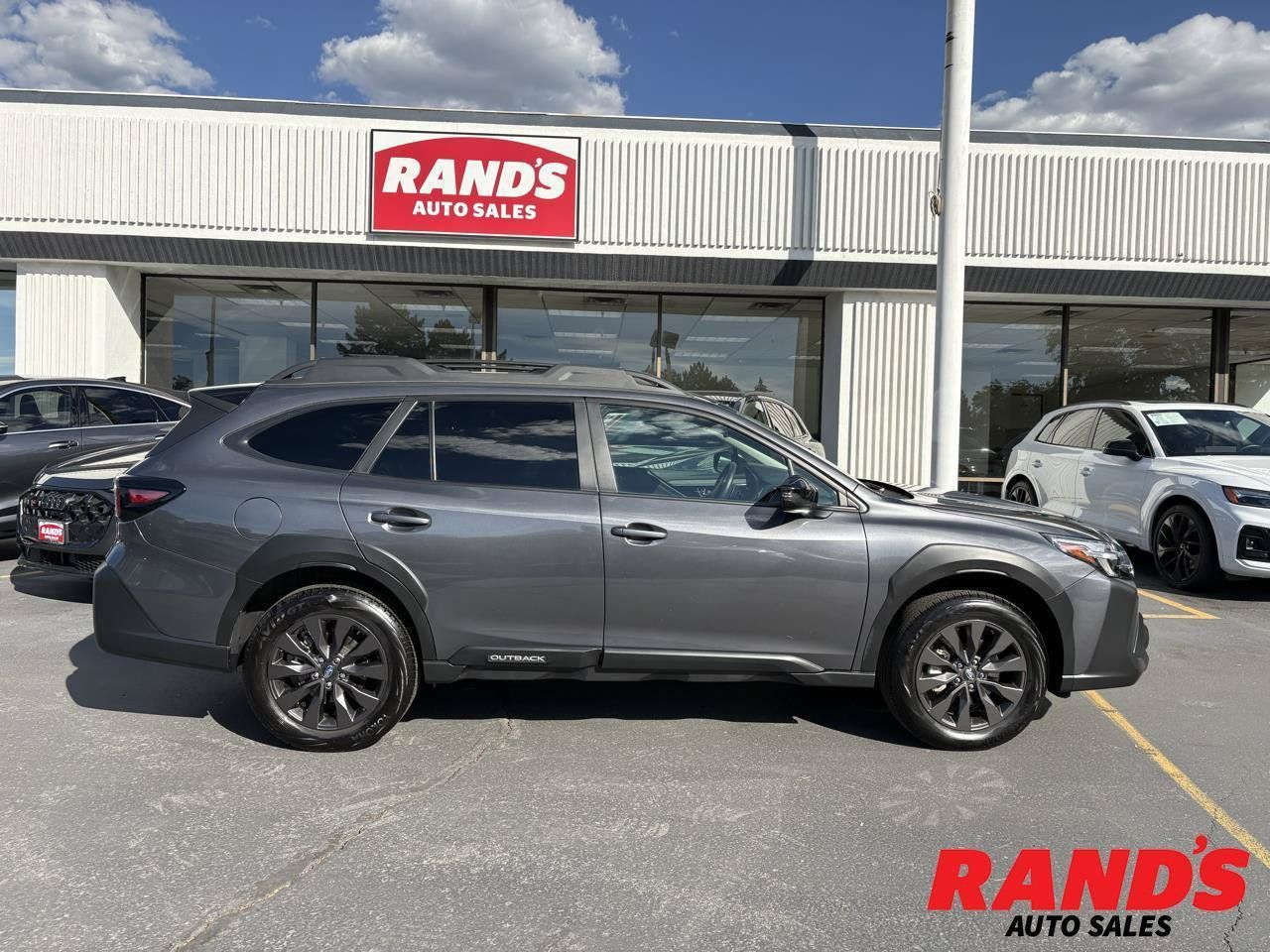 Used 2025 Subaru Outback Onyx Edition AWD/4WD image 1
