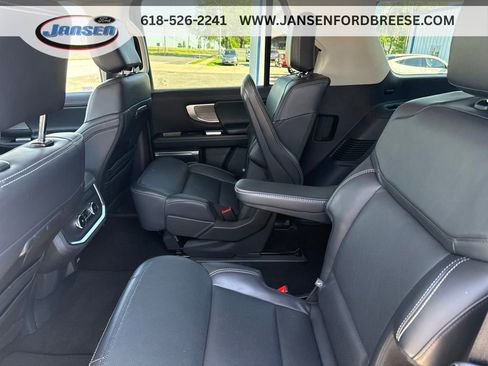 Used 2025 Ford Expedition Platinum AWD/4WD image 26