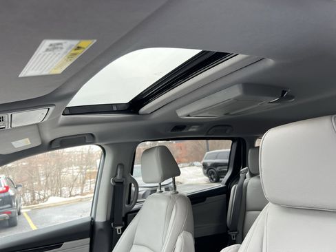 Used 2023 Honda Odyssey Touring image 24