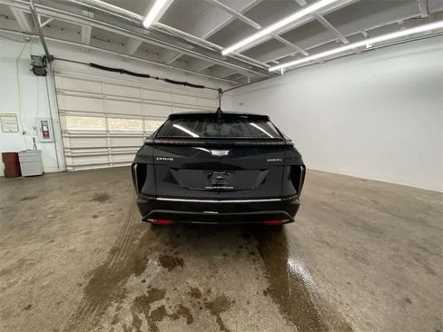 Certified 2024 Cadillac Lyriq Luxury w/ LPO, Floor Liner Package image 5