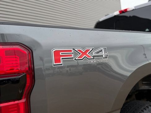 New 2026 Ford F250 Lariat w/ Black Appearance Package AWD/4WD image 8