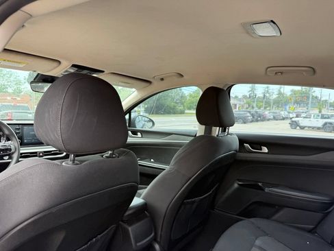 Used 2021 Kia K5 LXS FWD image 23